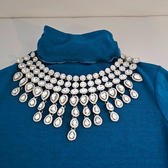 Crystal Drop Statement Bib Necklace - Picture 3 of 9